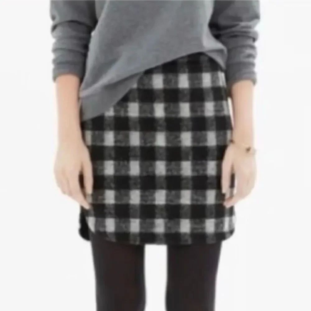 Madewell Shirttail Wool Buffalo Plaid Mini Skirt size 4 Black Gray